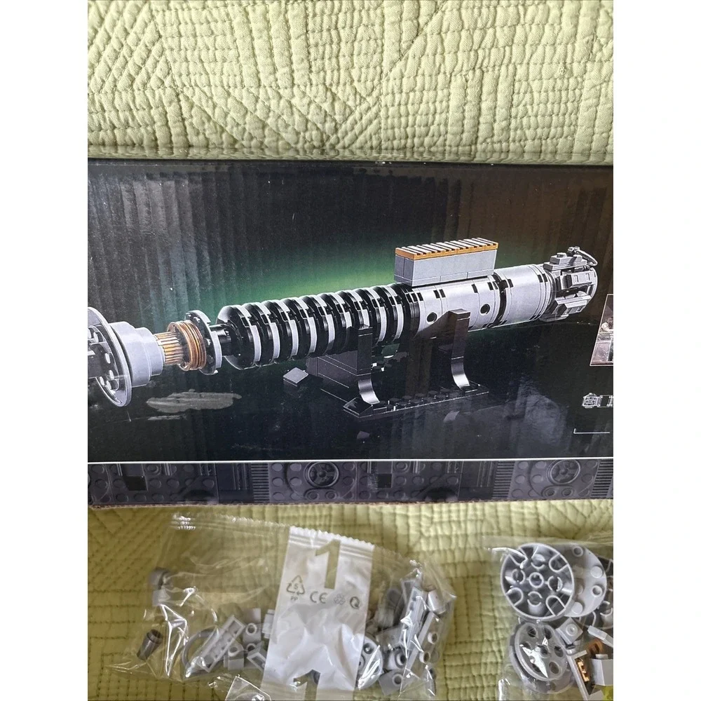 Lightsaber Building Block Set 145 Pieces C2468 Sci-Fi Display Model Unbranded